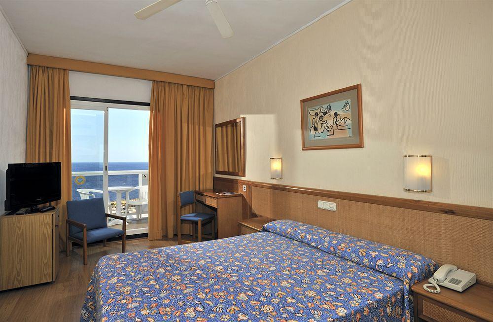 Globales Almirante Farragut Hotel Cala'N Blanes  ภายนอก รูปภาพ