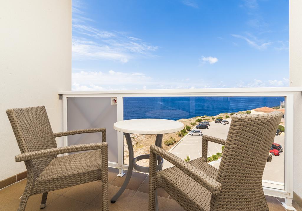 Globales Almirante Farragut Hotel Cala'N Blanes  ภายนอก รูปภาพ