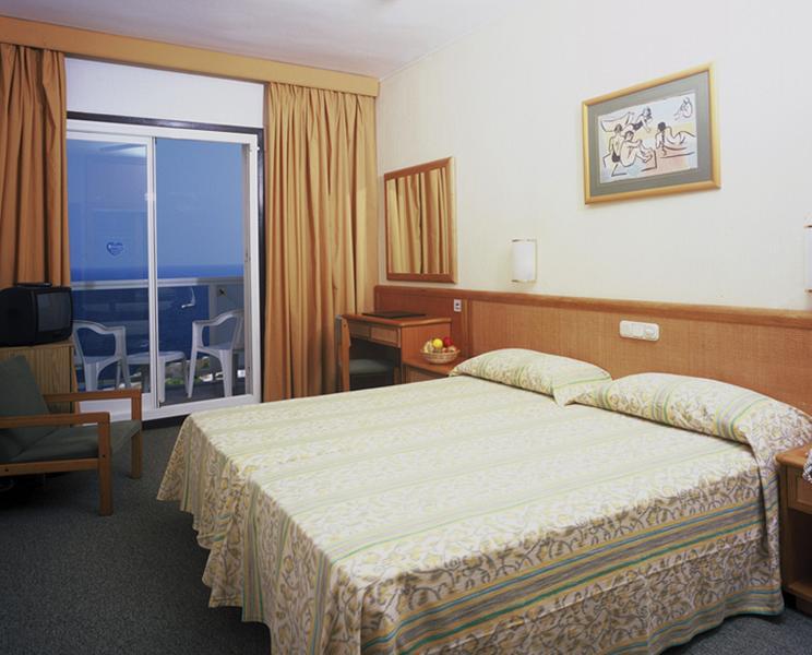 Globales Almirante Farragut Hotel Cala'N Blanes  ภายนอก รูปภาพ