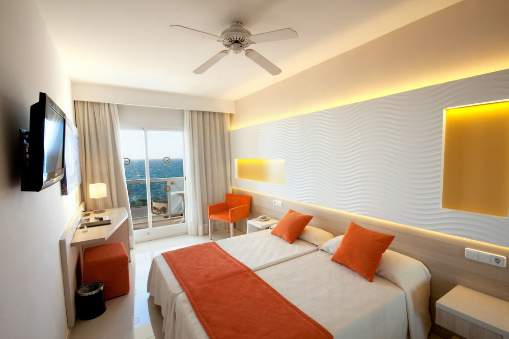 Globales Almirante Farragut Hotel Cala'N Blanes  ภายนอก รูปภาพ
