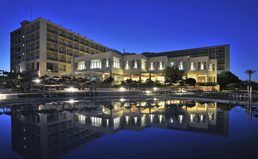 Globales Almirante Farragut Hotel Cala'N Blanes  ภายนอก รูปภาพ